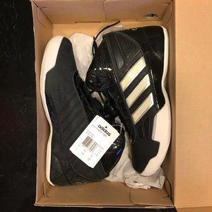 NWT Adidas Women's Basketball Shoe